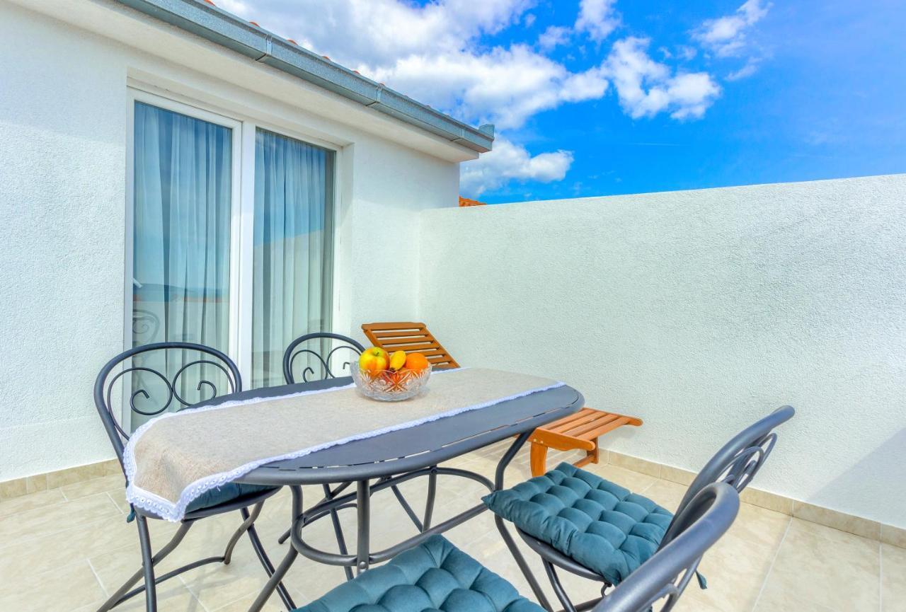 3rd Floor Apartment Kastela