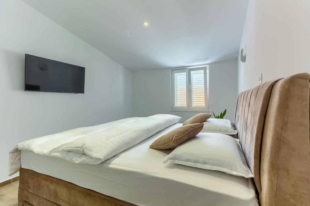 3rd Floor Apartment Kastela