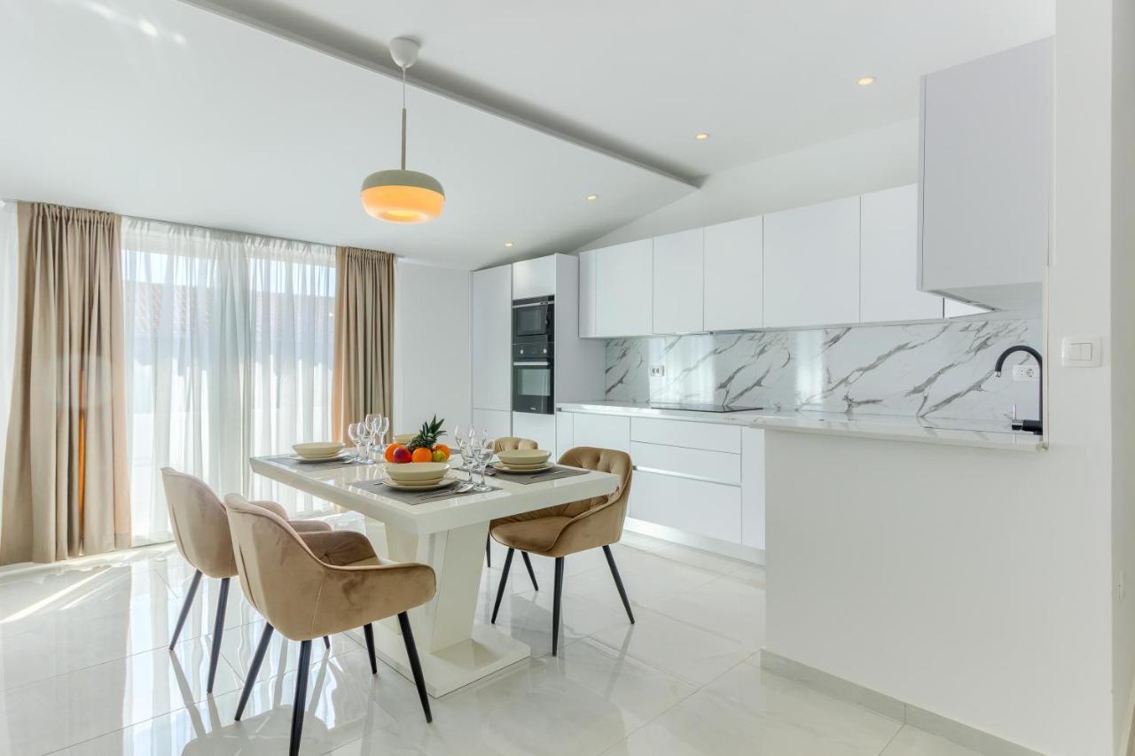3rd Floor Kastela