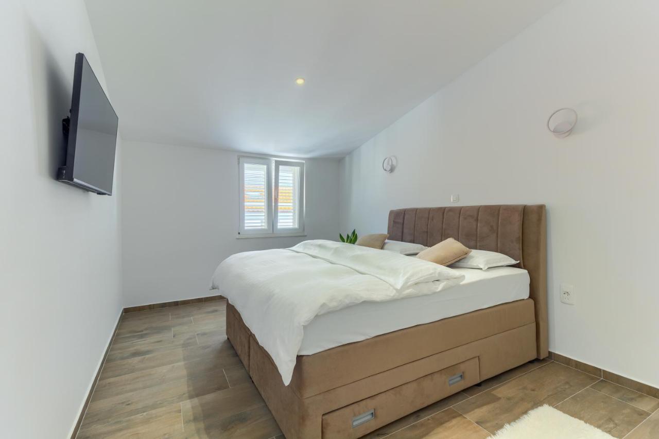 3rd Floor Apartment Kastela